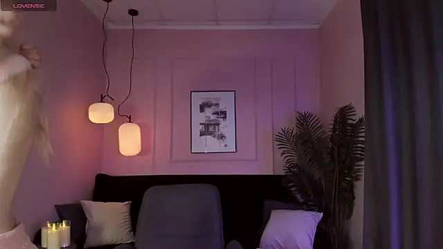 EmilyAir online show from 03-02-25, 01:58