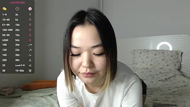 osaka nia online show from 12-18-25, 04:35