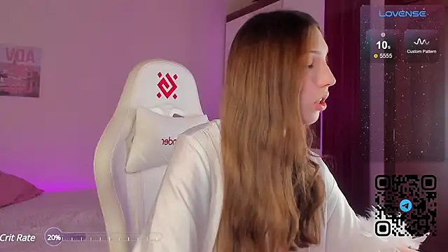 Snapshot of di_shanti chatting on 12-11-24, 03:02 di shanti online show from 12-11-24, 03:02