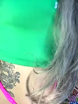 lunaapppp online show from 12-14-25, 02:50