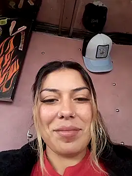 Snapshot of Sweel_Leyva18 chatting on 07-09-26, 04:33 Sweel Leyva18 online show from 07-09-26, 04:33