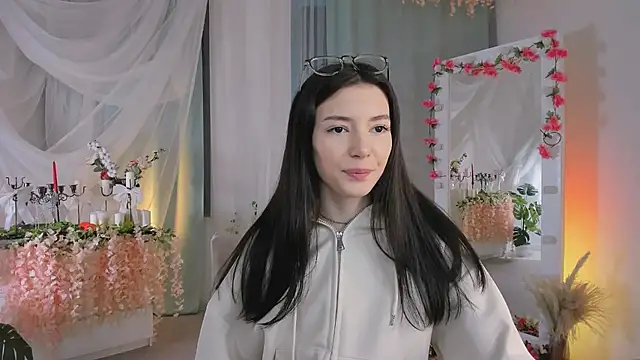 Snapshot of Julietta_Romanis chatting on 02-24-25, 09:09 Julietta Romanis online show from 02-24-25, 09:09