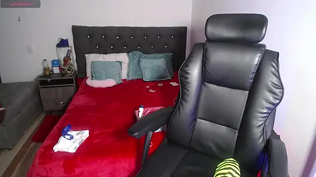 girl naugthy online show from 10-19-25, 01:39