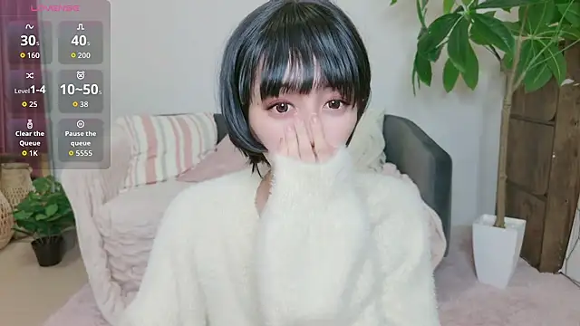 Snapshot of cohaku_329 chatting on 10-19-25, 11:11 cohaku 329 online show from 10-19-25, 11:11