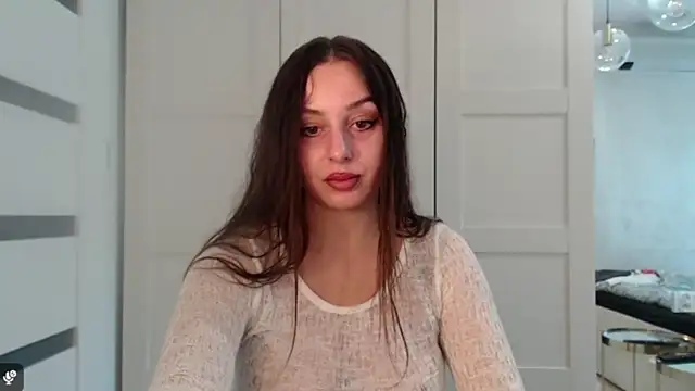 Snapshot of courtneyPerfect chatting on 10-23-25, 01:43 courtneyPerfect online show from 10-23-25, 01:43