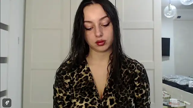 Snapshot of courtneyPerfect chatting on 12-04-25, 02:59 courtneyPerfect online show from 12-04-25, 02:59