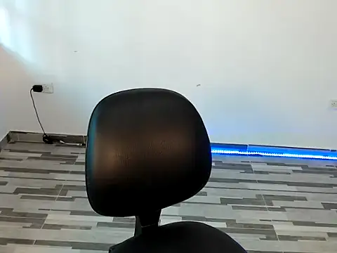 naomi h1 online show from 04-10-26, 07:18