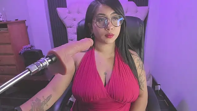 Snapshot of Sexy_cristall_ chatting on 07-21-26, 07:16 Sexy cristall online show from 07-21-26, 07:16