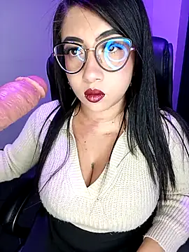 Snapshot of Sexy_cristall_ chatting on 07-30-26, 05:45 Sexy cristall online show from 07-30-26, 05:45