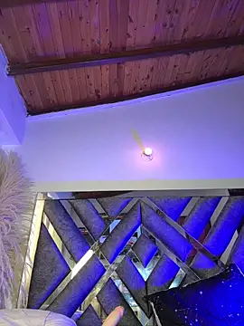 LylaLee111 online show from 03-07-25, 04:22