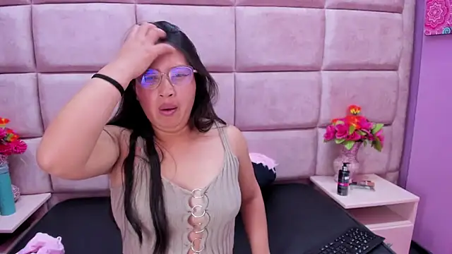 Miaa Smiith  online show from 03-19-25, 05:52