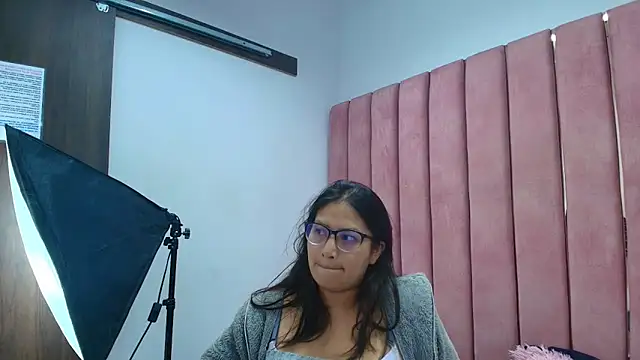 Snapshot of Miaa_Smiith_ chatting on 12-23-25, 03:26 Miaa Smiith online show from 12-23-25, 03:26