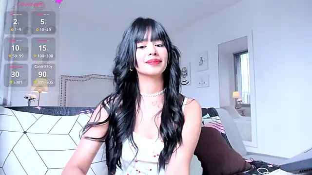 HannaKim online show from 03-19-25, 04:13