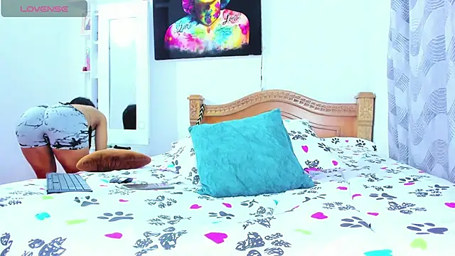 Snapshot of Emmy_cole_ chatting on 03-14-25, 08:28 Emmy cole online show from 03-14-25, 08:28