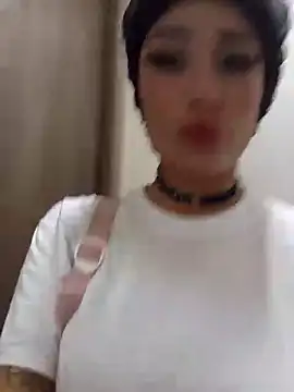 Snapshot of Anie_Milan chatting on 11-20-25, 03:50 Anie Milan online show from 11-20-25, 03:50