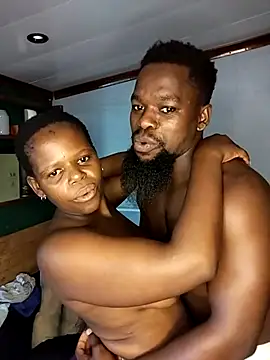 Snapshot of Chocolate_factory_man chatting on 03-10-25, 08:04 Chocolate factory man online show from 03-10-25, 08:04