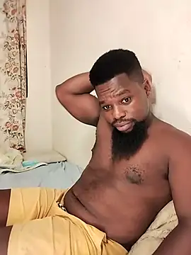 Snapshot of Chocolate_factory_man chatting on 02-17-26, 07:31 Chocolate factory man online show from 02-17-26, 07:31