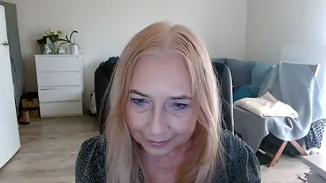 sofia xkiss online show from 01-22-25, 10:50