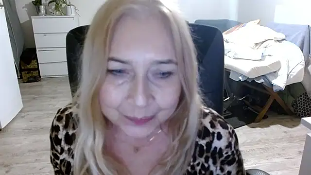 sofia xkiss online show from 01-26-25, 05:44