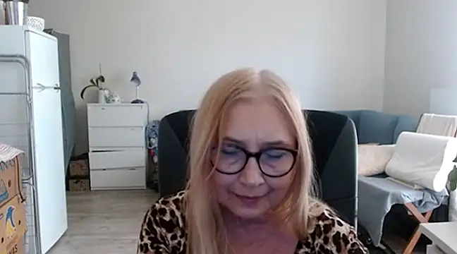 sofia xkiss online show from 02-18-25, 11:22