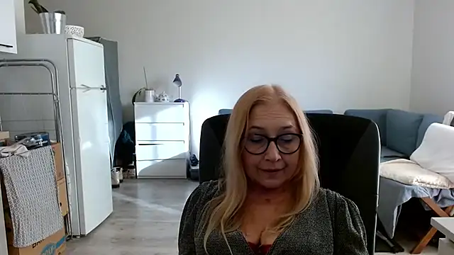 sofia xkiss online show from 03-04-25, 02:42