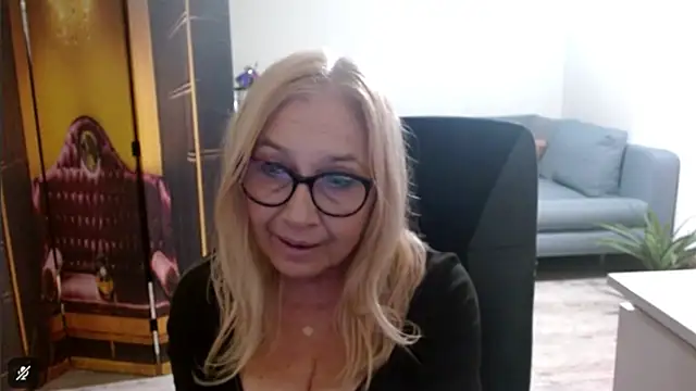 sofia xkiss online show from 11-19-25, 03:12