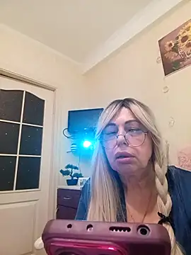 SusieNoreen online show from 10-10-25, 11:26