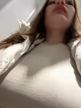 justmila online show from 12-22-24, 11:33