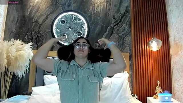 Snapshot of BellaPeers_ chatting on 05-01-26, 10:20 BellaPeers online show from 05-01-26, 10:20