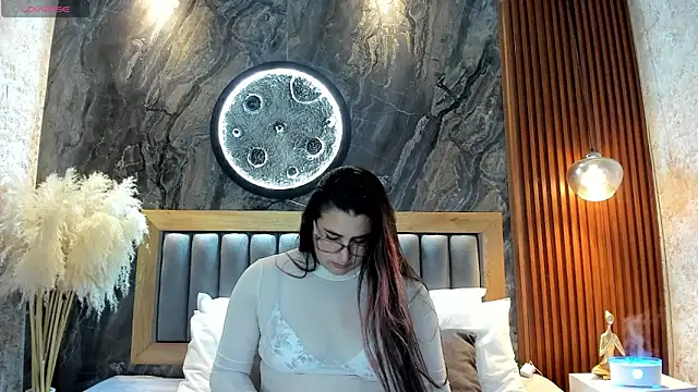 Snapshot of BellaPeers_ chatting on 05-23-26, 11:47 BellaPeers online show from 05-23-26, 11:47