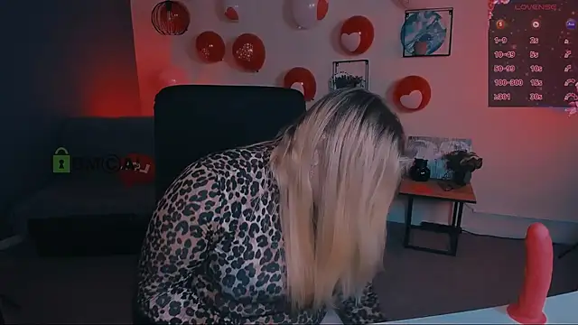 juli kisss online show from 02-21-25, 12:39