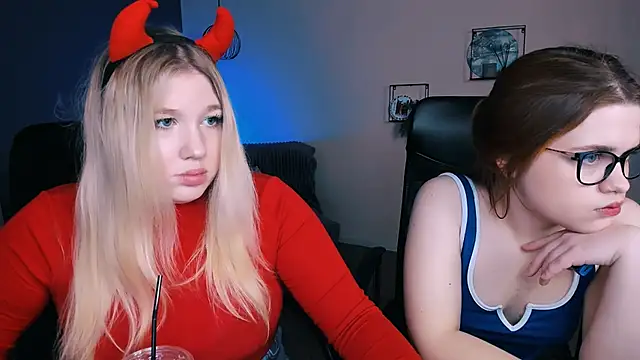 juli kisss online show from 03-16-25, 07:49