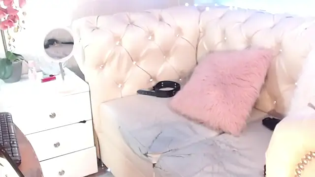 Barbie Fox online show from 07-08-26, 12:37