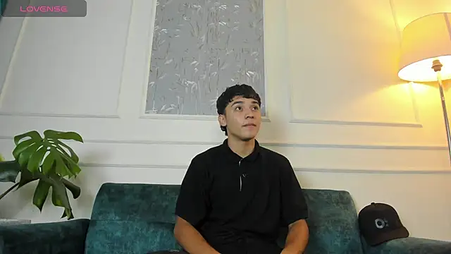 Snapshot of Austin_Cardieff chatting on 02-28-25, 03:26 Austin Cardieff online show from 02-28-25, 03:26