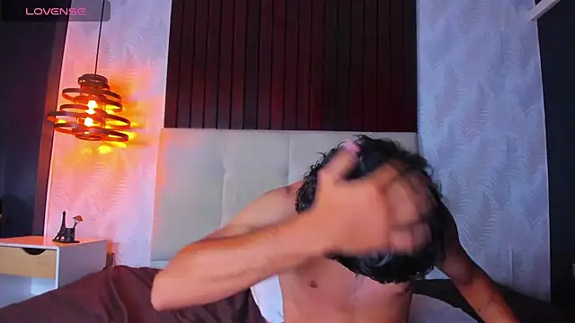 Snapshot of Austin_Cardieff chatting on 03-03-25, 09:33 Austin Cardieff online show from 03-03-25, 09:33