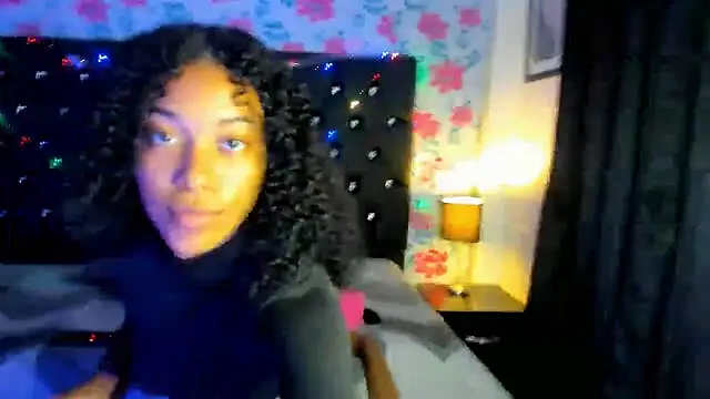 Snapshot of sasha_fox00 chatting on 12-04-24, 06:28 sasha fox00 online show from 12-04-24, 06:28