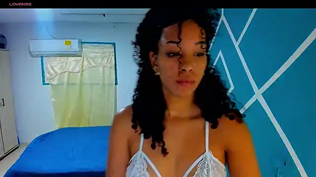 Snapshot of sasha_fox00 chatting on 10-11-25, 03:06 sasha fox00 online show from 10-11-25, 03:06