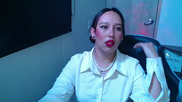 Skarlet Adams28 online show from 03-18-26, 09:18