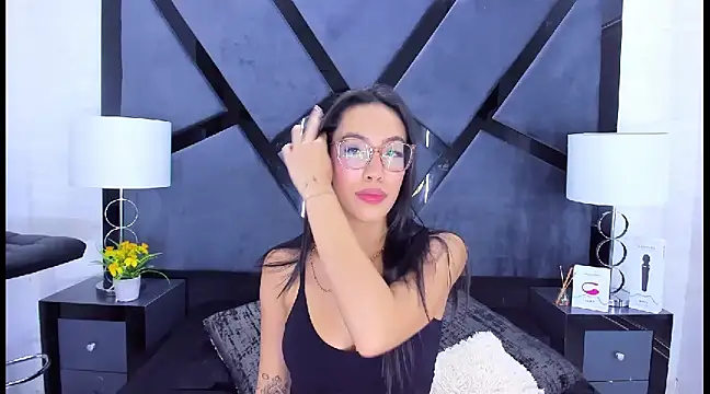 Snapshot of KylieWhite chatting on 01-08-25, 02:03 KylieWhite online show from 01-08-25, 02:03