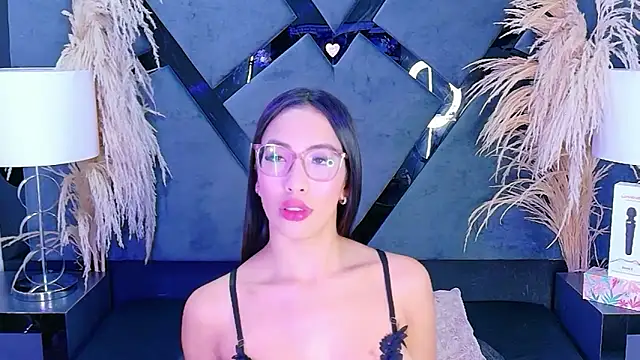 KylieWhite online show from 11-07-25, 06:57