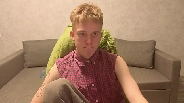 Snapshot of sweetserenity5 chatting on 12-01-25, 05:07 sweetserenity5 online show from 12-01-25, 05:07