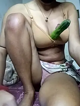 Snapshot of Ziddi-Shreya chatting on 01-08-26, 10:06 Ziddi-Shreya online show from 01-08-26, 10:06