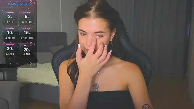 adrianawow1 online show from 09-22-25, 08:11