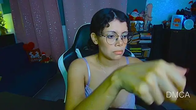 Drea Foox online show from 12-22-25, 03:25