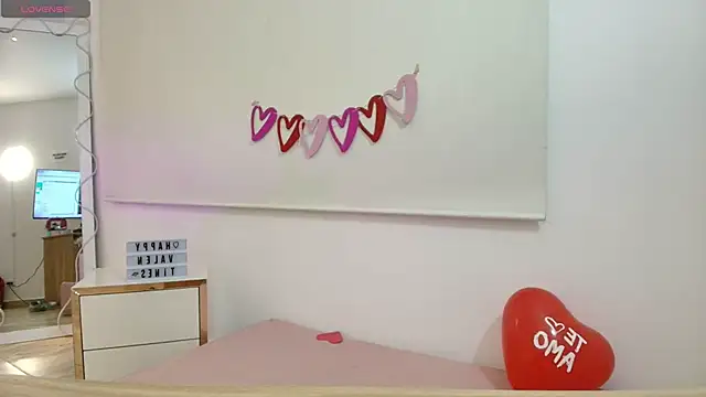 Snapshot of Brendda_tay chatting on 02-15-25, 03:31 Brendda tay online show from 02-15-25, 03:31