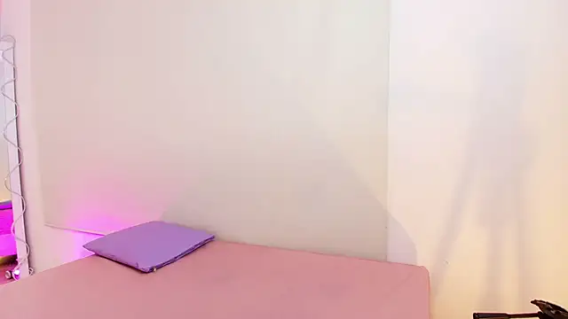 Snapshot of Brendda_tay chatting on 02-27-25, 09:43 Brendda tay online show from 02-27-25, 09:43