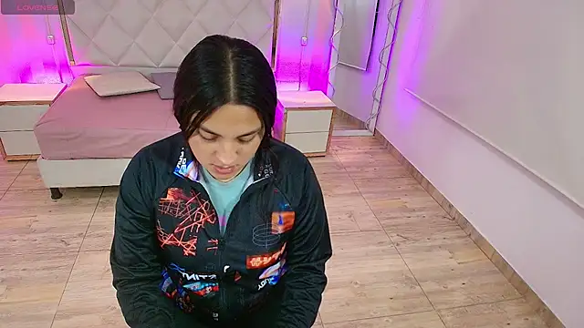 Snapshot of Brendda_tay chatting on 11-03-25, 03:30 Brendda tay online show from 11-03-25, 03:30