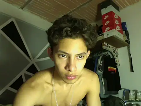 ferchitibellako online show from 11-20-25, 04:01