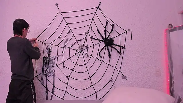 alexandersawyer online show from 10-18-25, 04:15