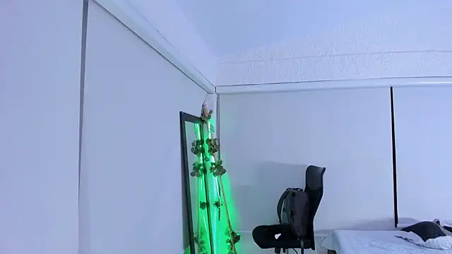 alexandersawyer online show from 11-22-25, 04:44